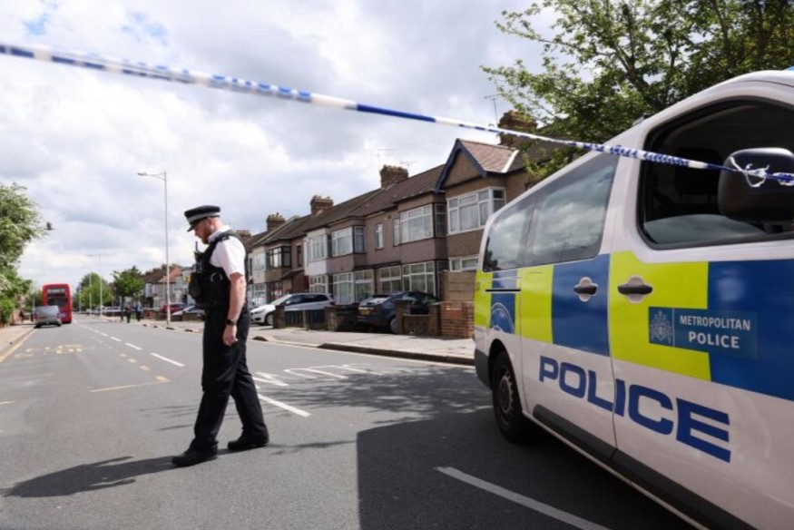 Hommages rendus au jeune garçon de 14 ans tué lors d’un carnage à l’épée dans l’est de Londres